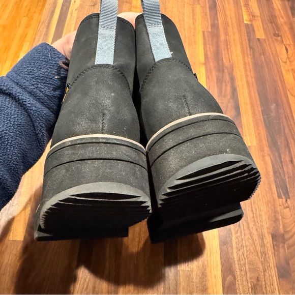 Women’s Teva Black lace up boots, size 9.5 - Picture 6 of 14